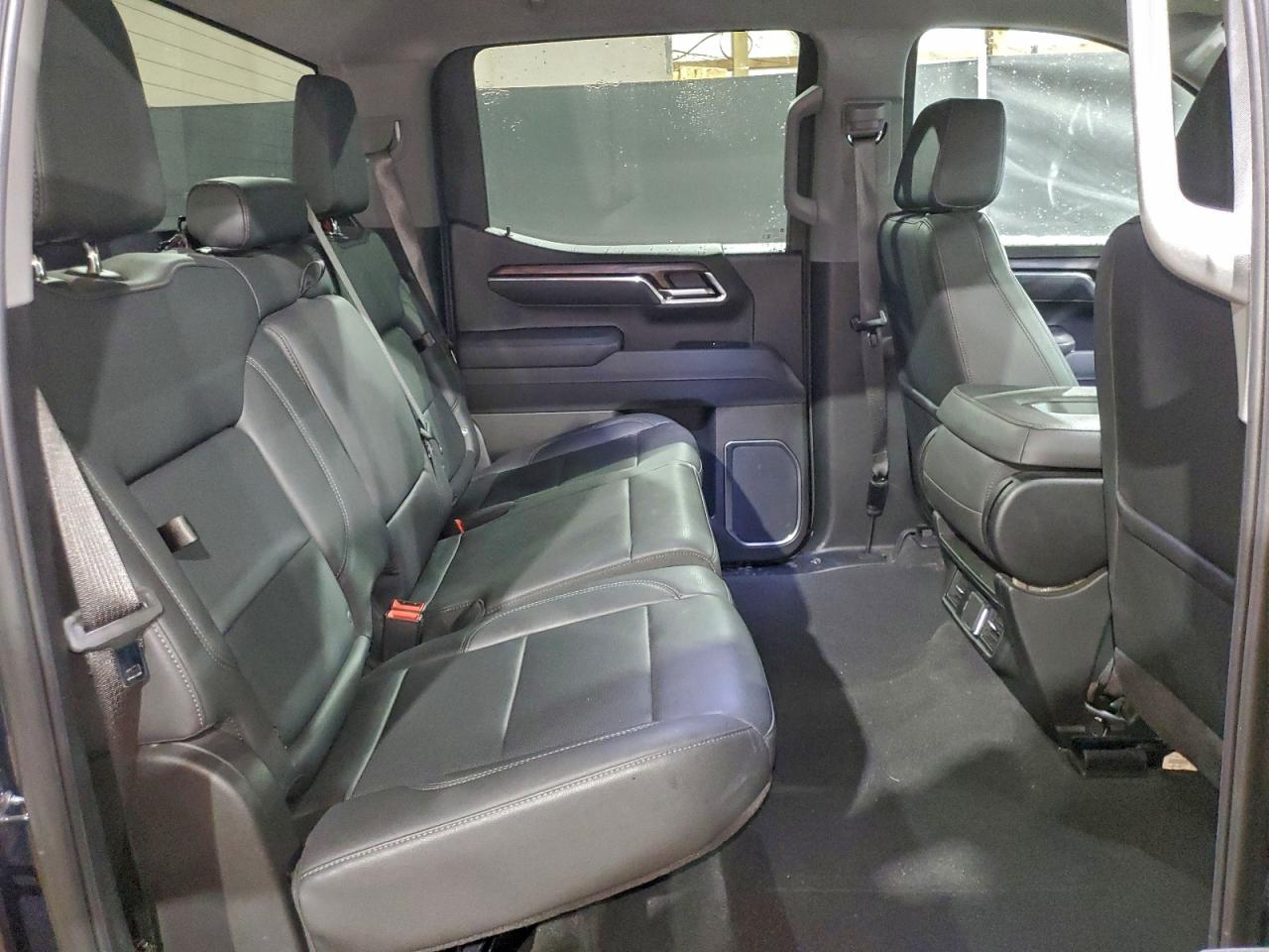 2025 GMC SIERRA K1500 SLT photo 10