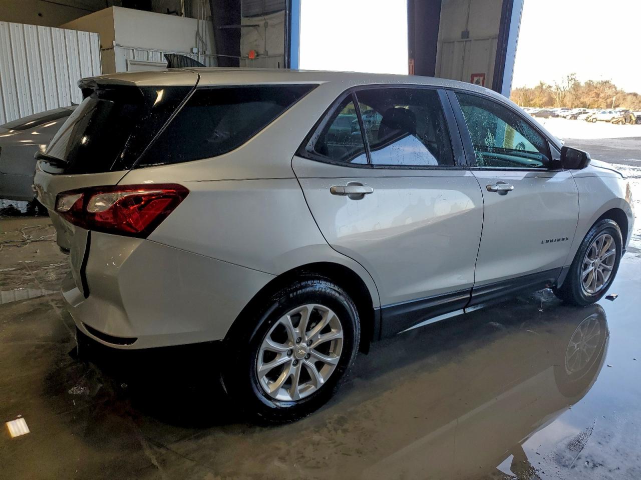 2020 CHEVROLET EQUINOX LS photo 3