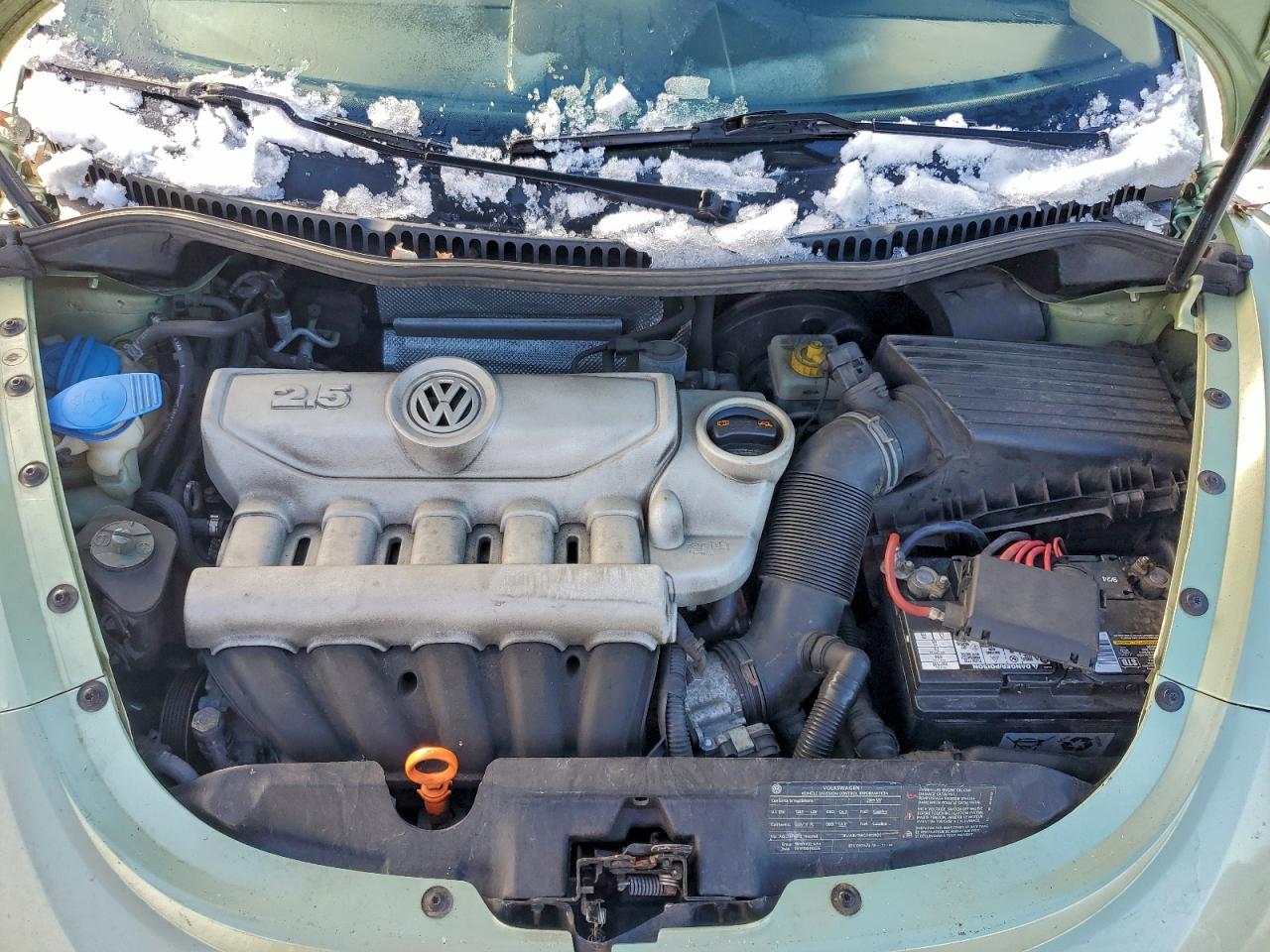 2009 VOLKSWAGEN NEW BEETLE S photo 11