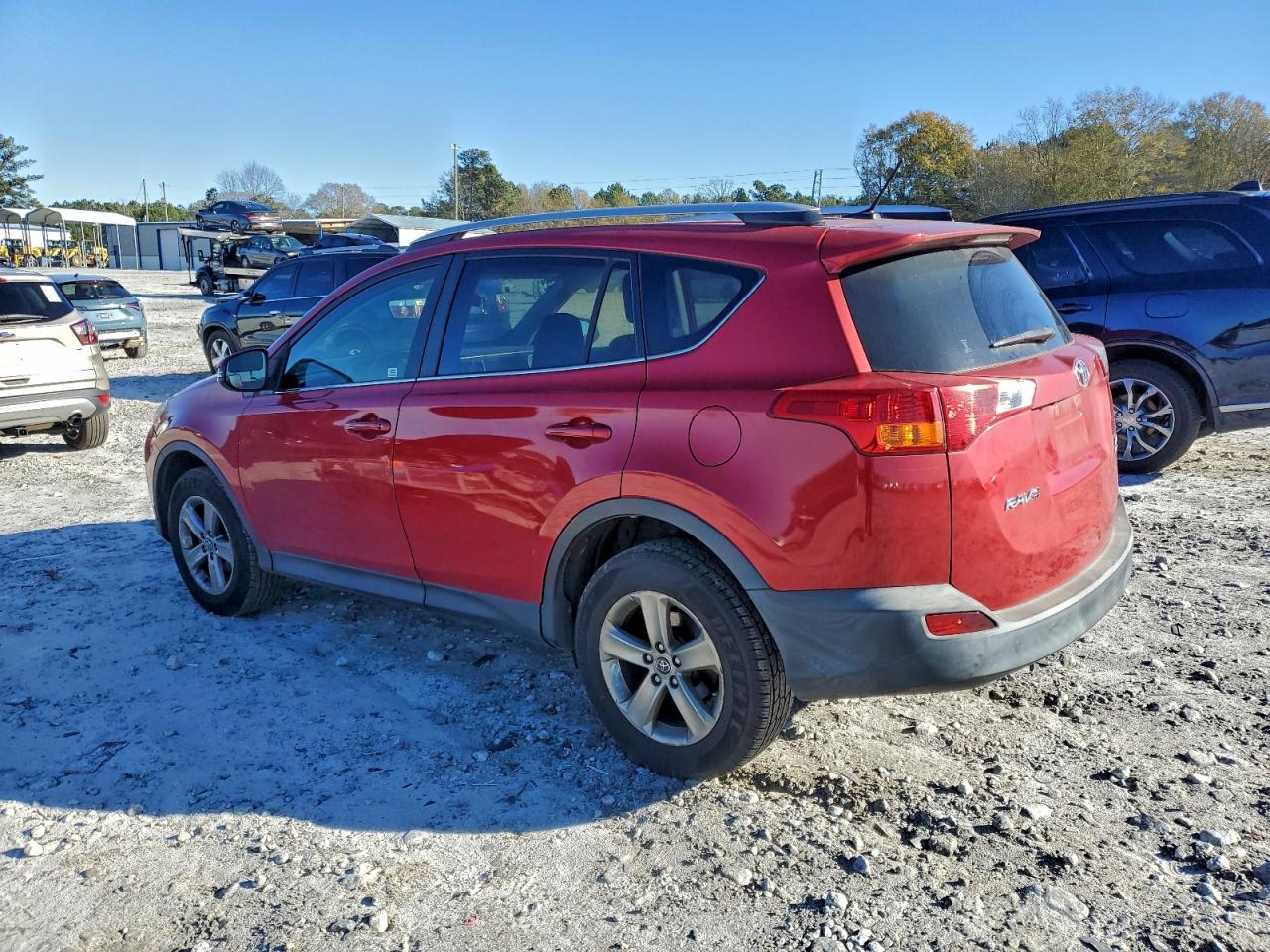 2015 TOYOTA RAV4 XLE photo 2