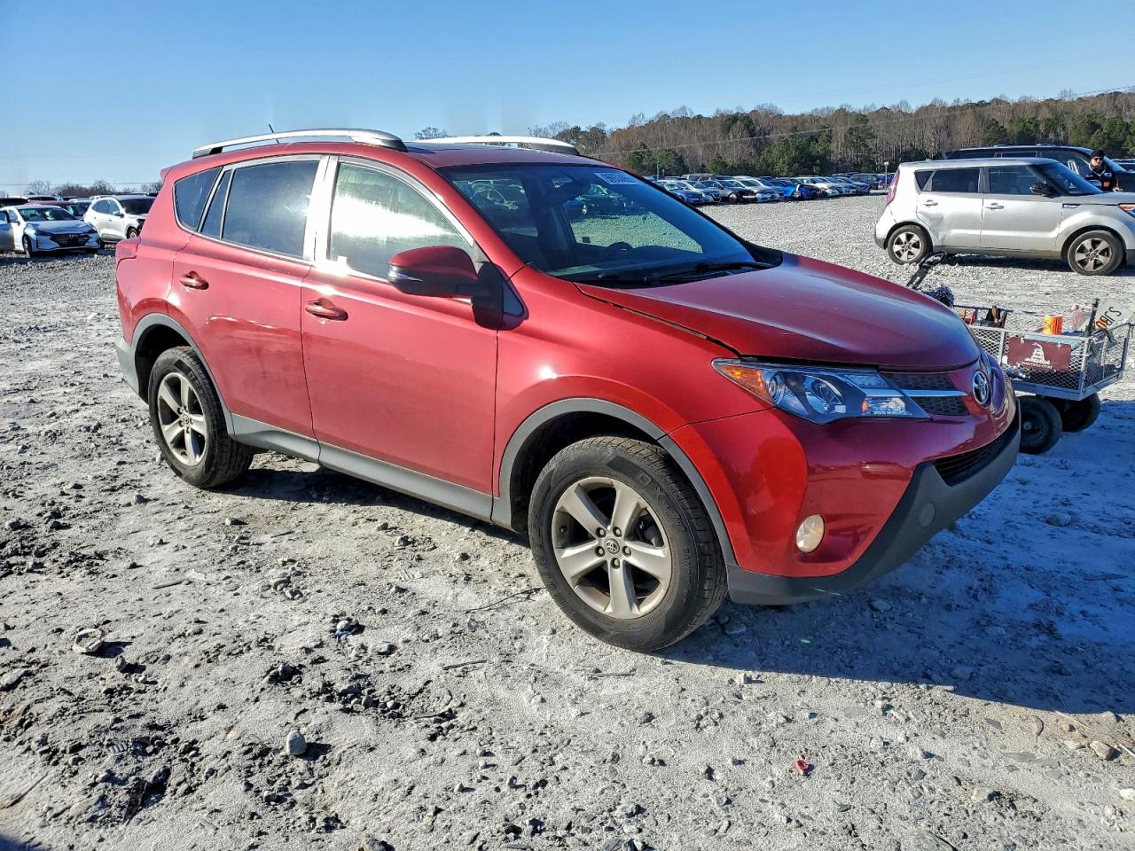 2015 TOYOTA RAV4 XLE photo 4