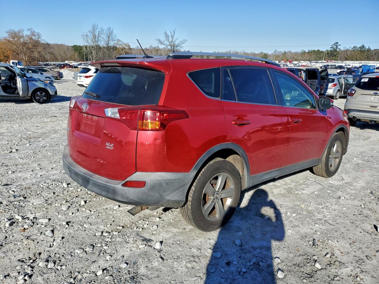 2015 TOYOTA RAV4 XLE photo 3
