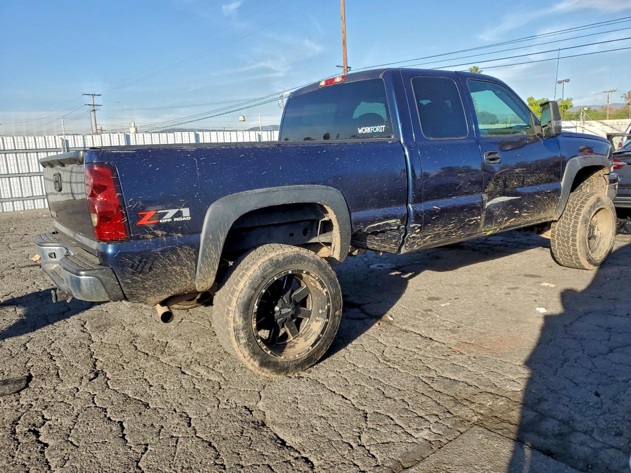 2006 CHEVROLET SILVERADO K1500 photo 3