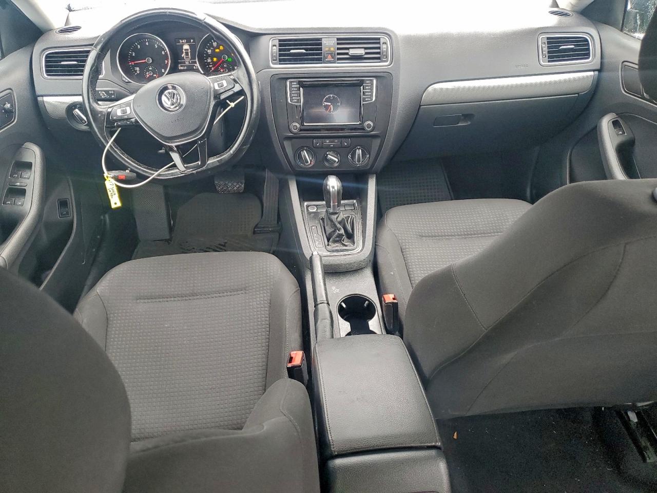 2017 VOLKSWAGEN JETTA SE photo 8