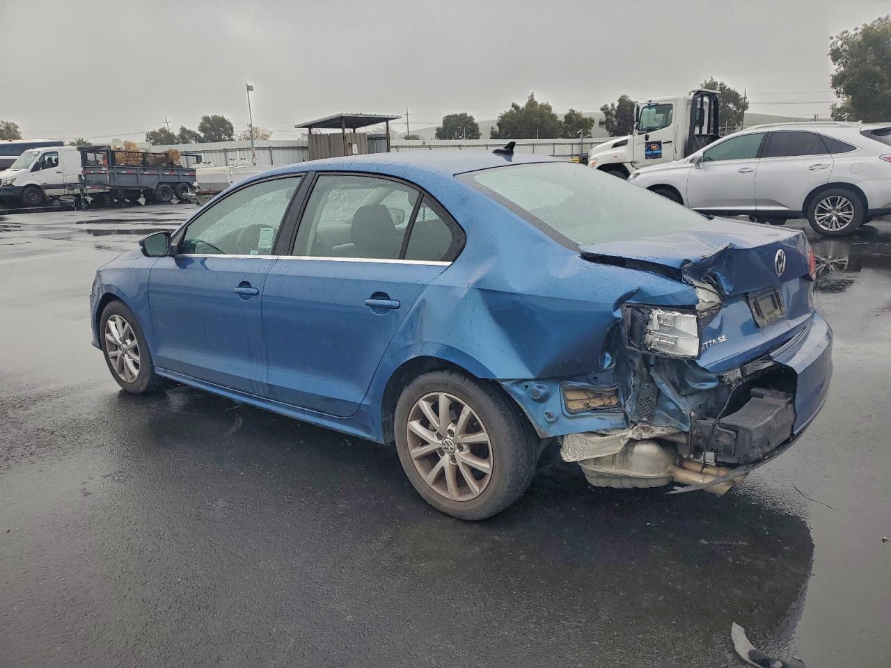 2017 VOLKSWAGEN JETTA SE photo 2