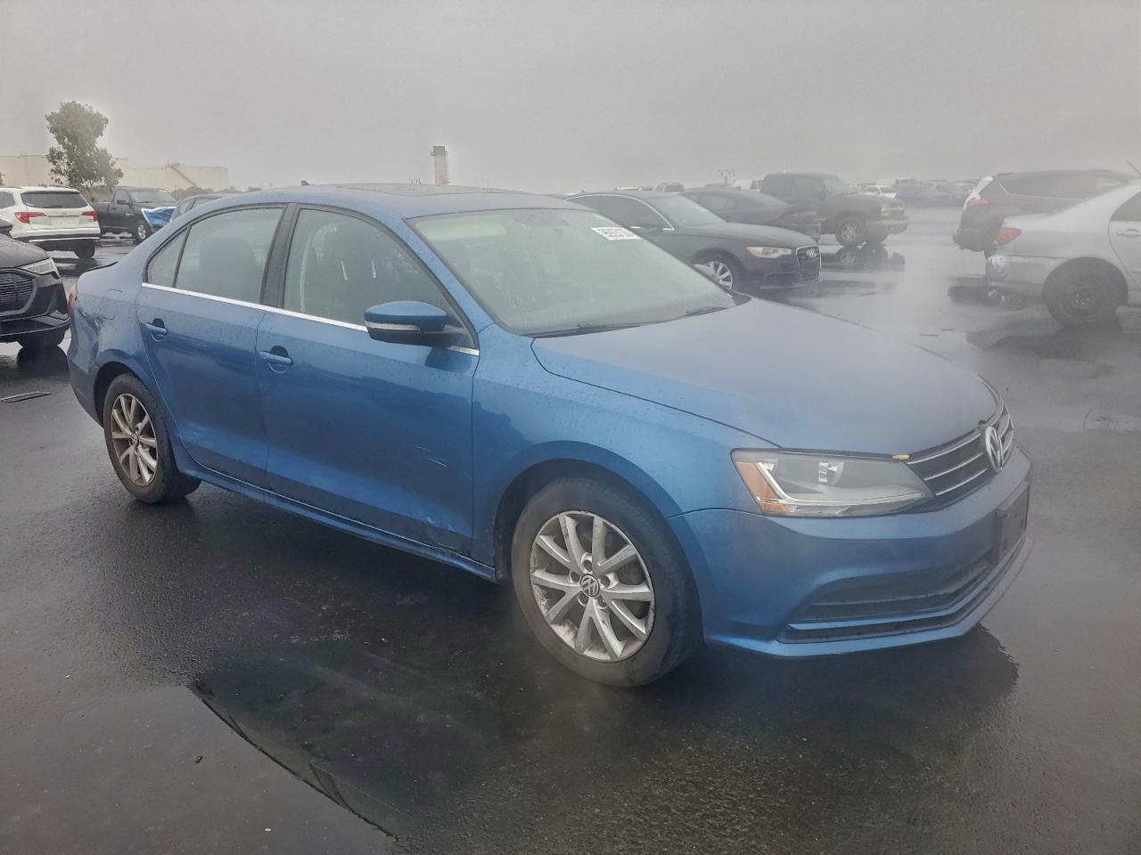 2017 VOLKSWAGEN JETTA SE photo 4