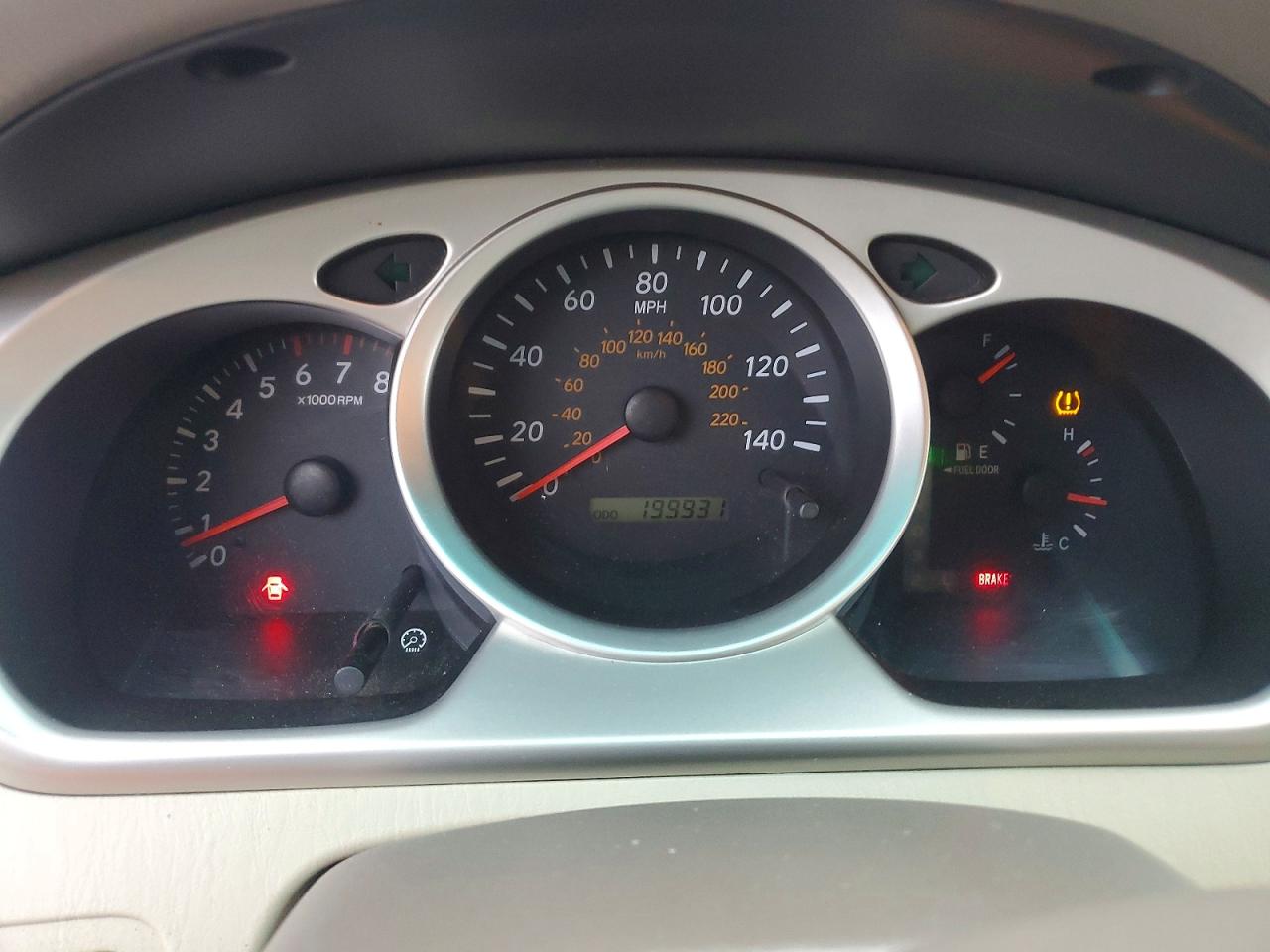 2005 TOYOTA HIGHLANDER LIMITED photo 9