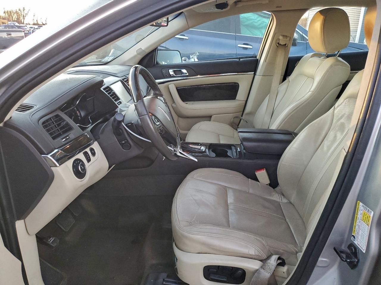 2013 LINCOLN MKS photo 13