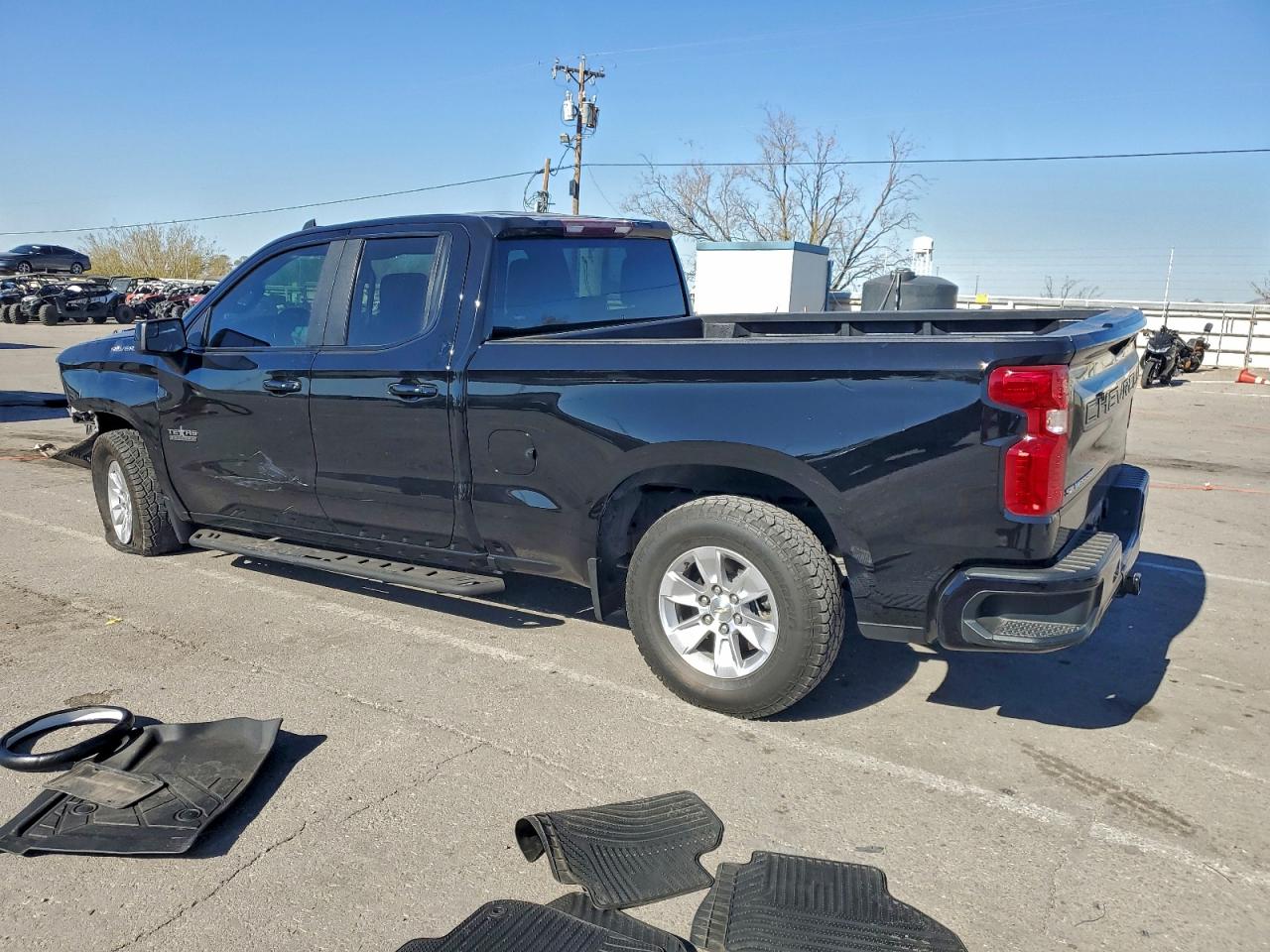 2019 CHEVROLET SILVERADO C1500 LT photo 3