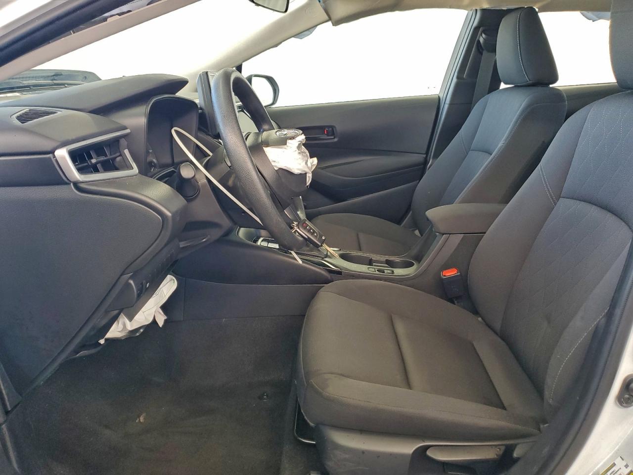 2024 TOYOTA COROLLA LE photo 7