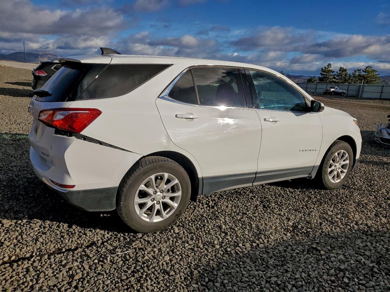 2020 CHEVROLET EQUINOX LT photo 5