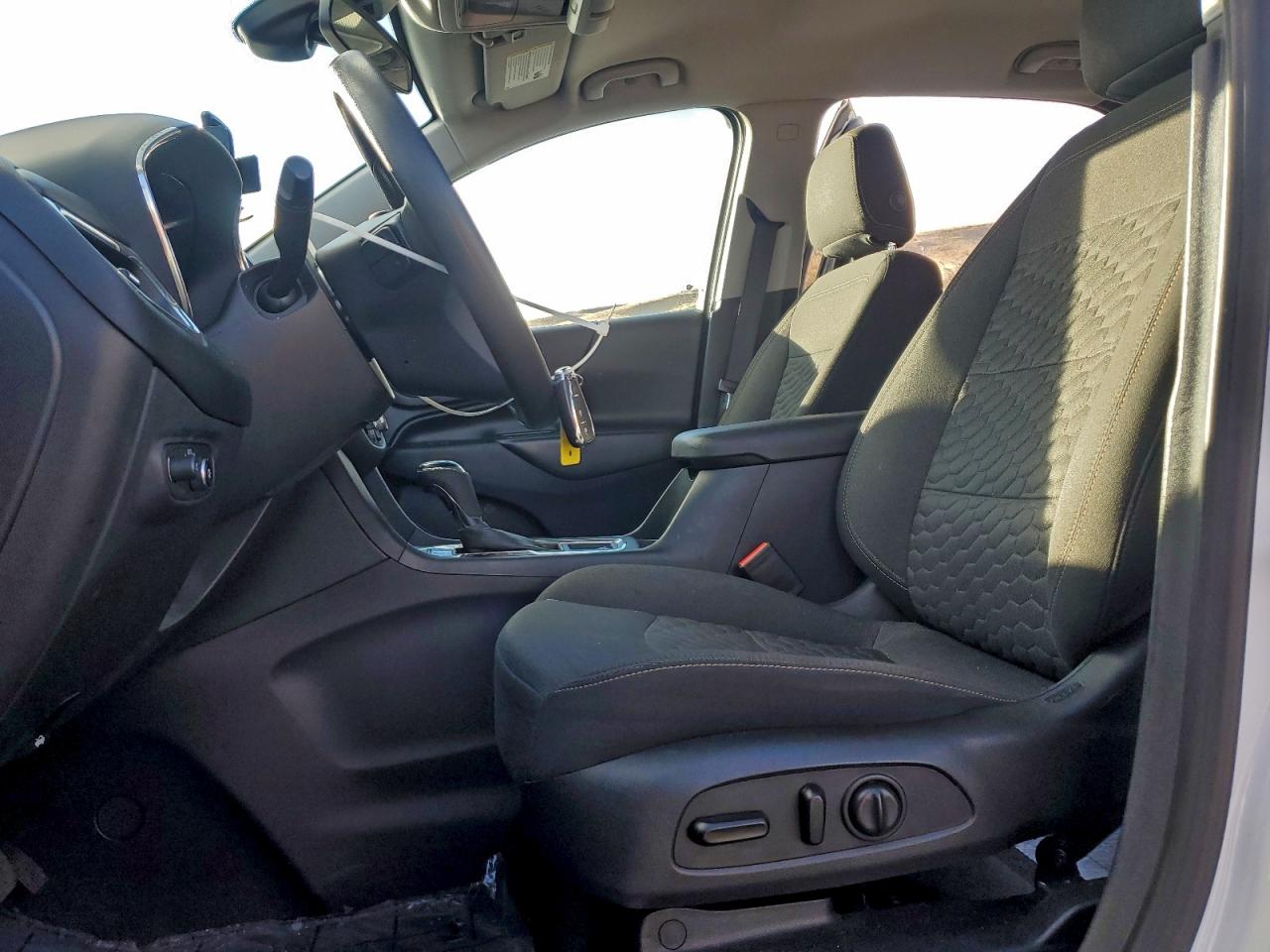 2020 CHEVROLET EQUINOX LT photo 13