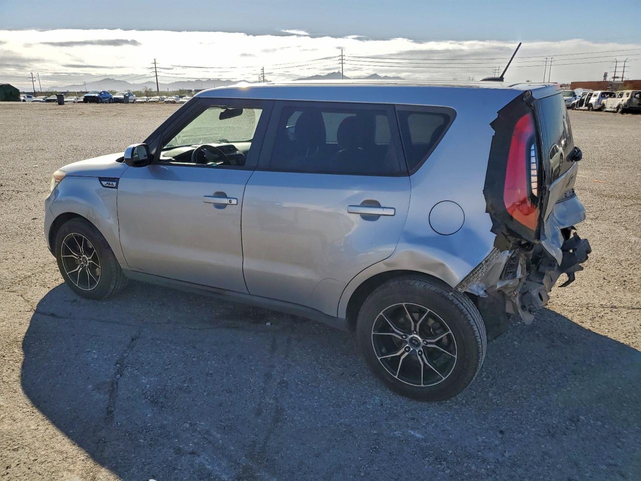 2015 KIA SOUL photo 2
