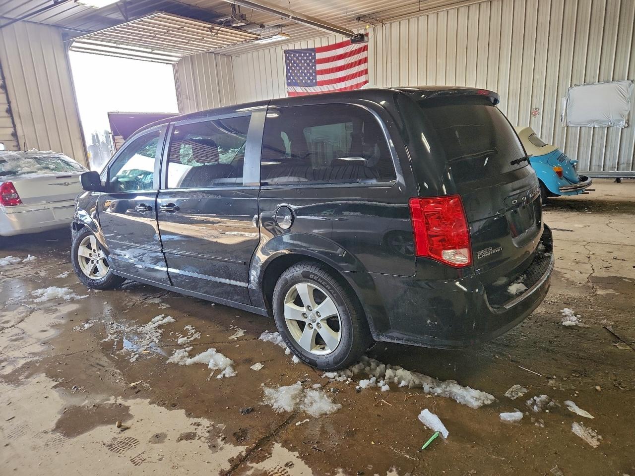 2013 DODGE GRAND CARAVAN SE photo 2