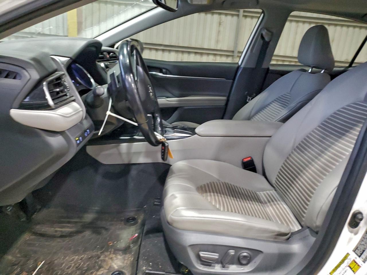 2019 TOYOTA CAMRY L photo 7