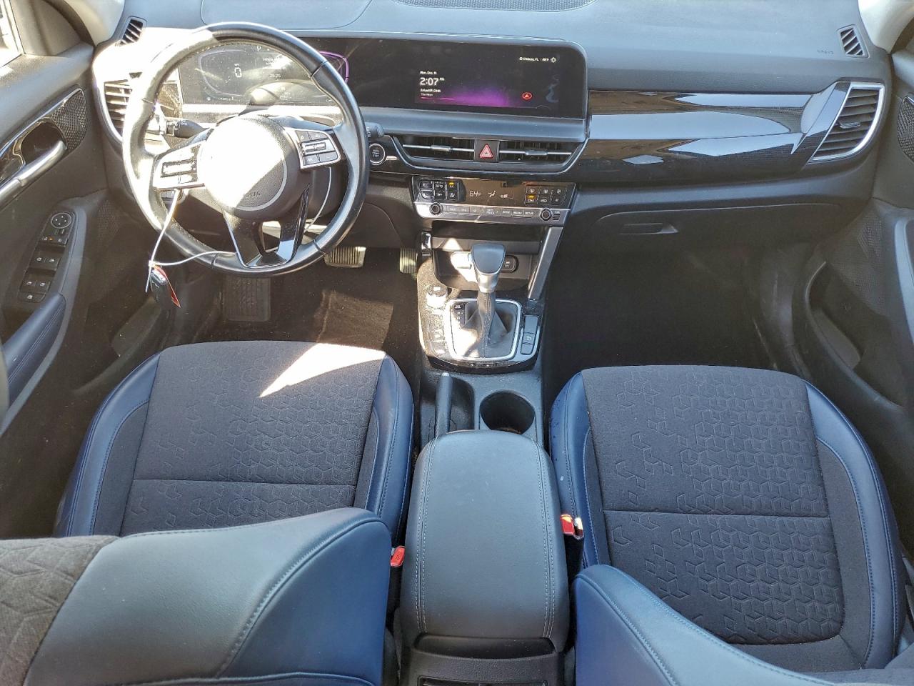 2025 KIA SELTOS S photo 8