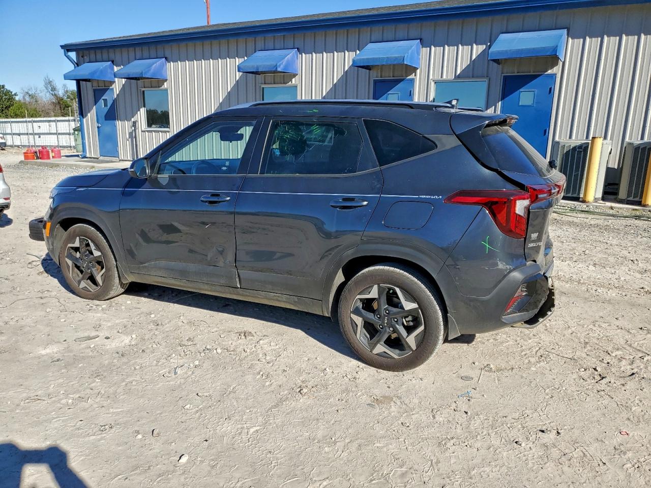 2025 KIA SELTOS S photo 2
