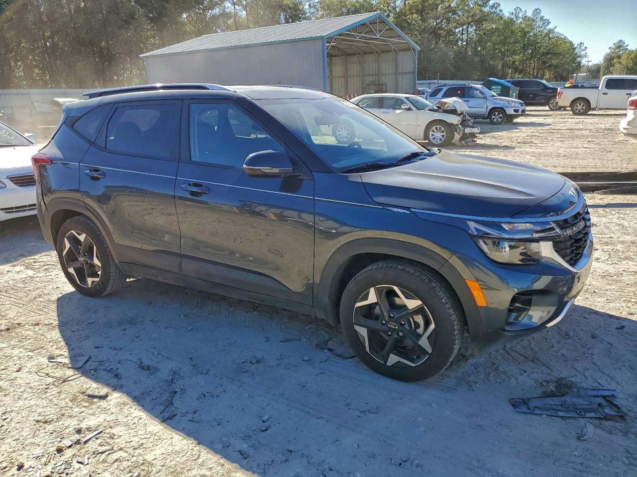 2025 KIA SELTOS S photo 4