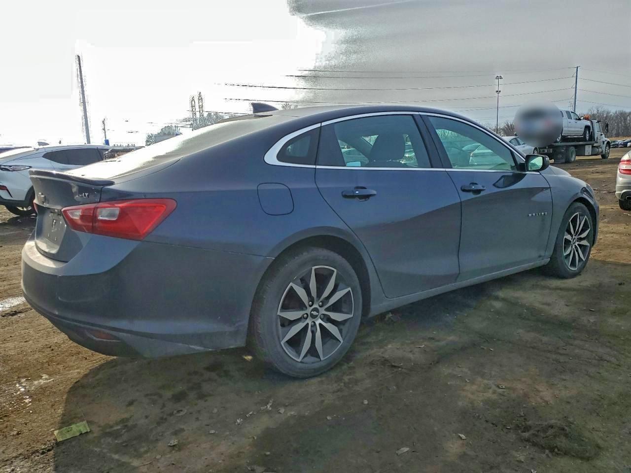 2017 CHEVROLET MALIBU LT photo 3