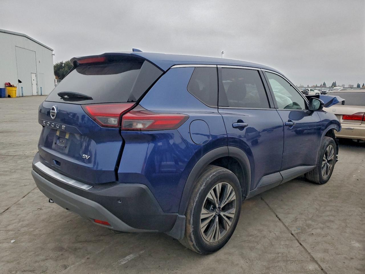 2021 NISSAN ROGUE SV photo 3
