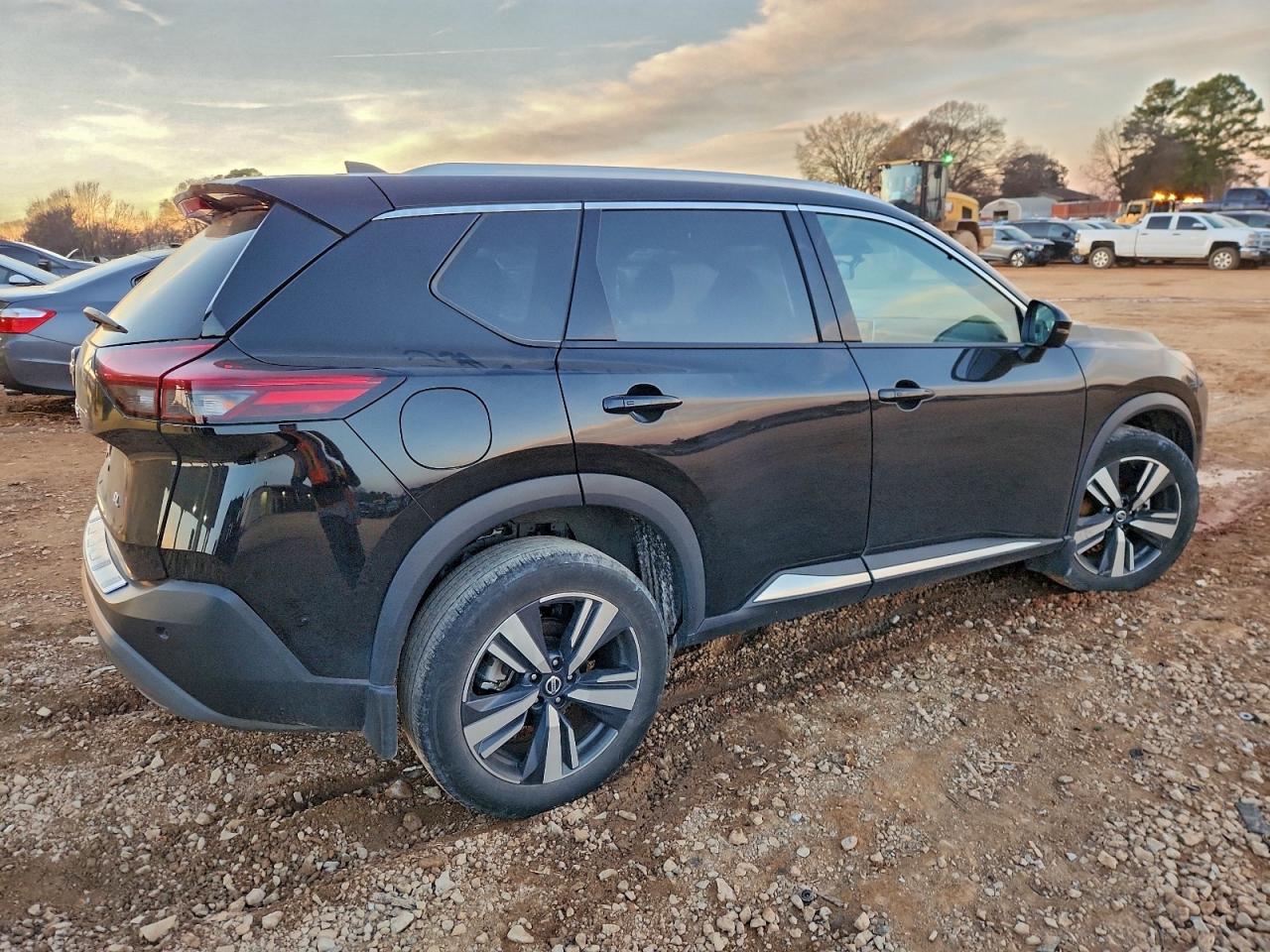 2021 NISSAN ROGUE SL photo 3