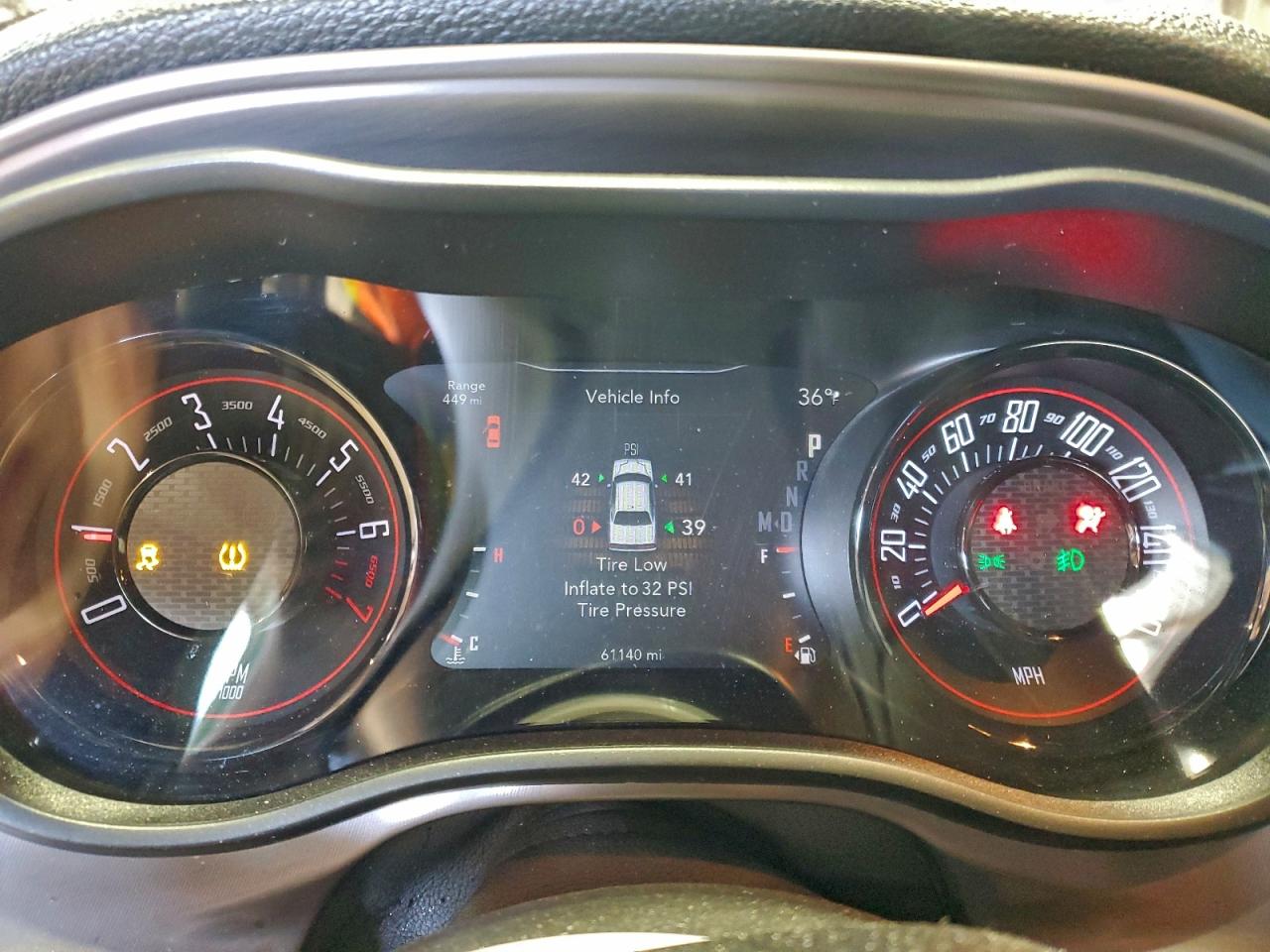 2023 DODGE CHALLENGER SXT photo 9