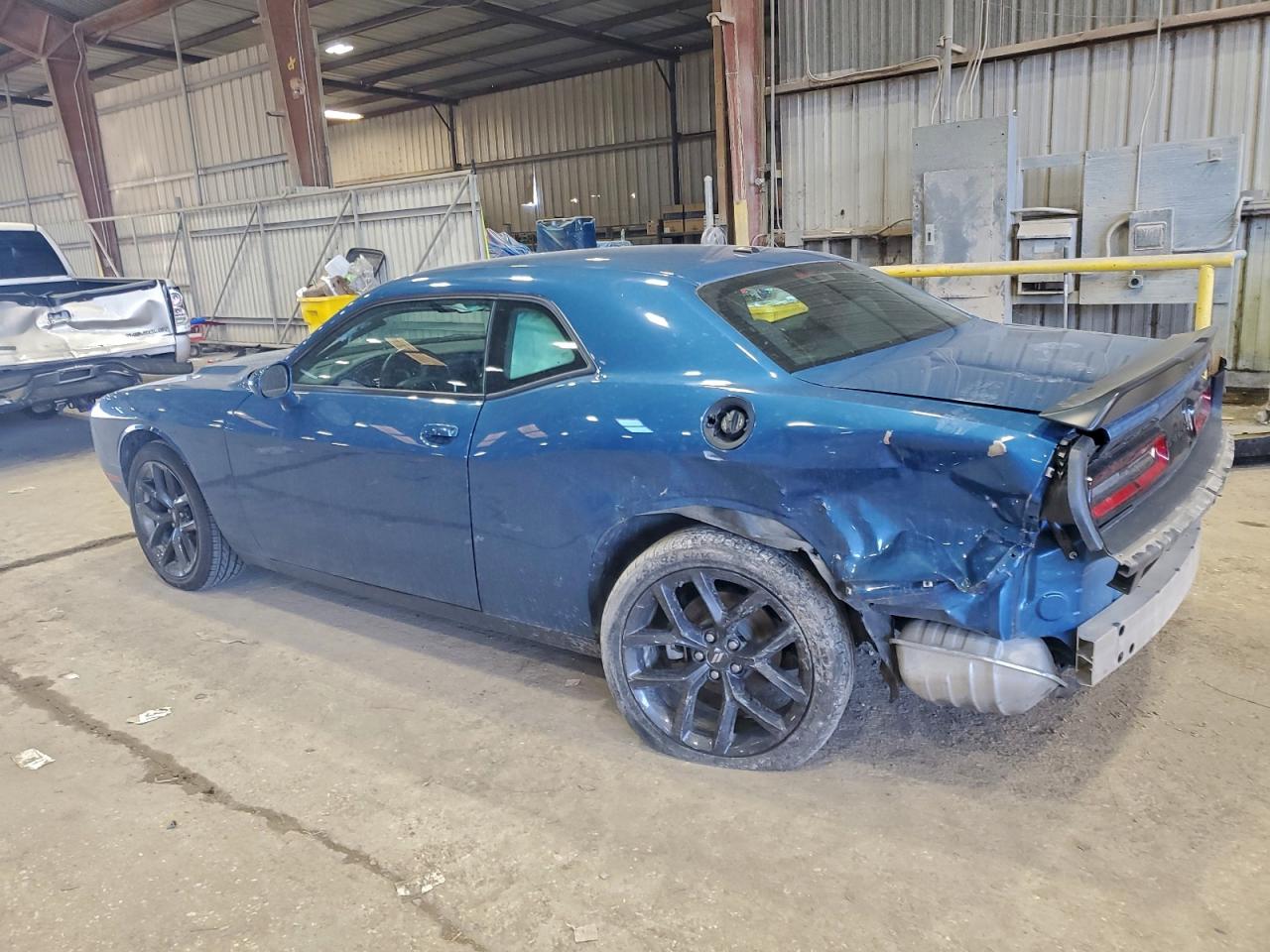 2023 DODGE CHALLENGER SXT photo 2