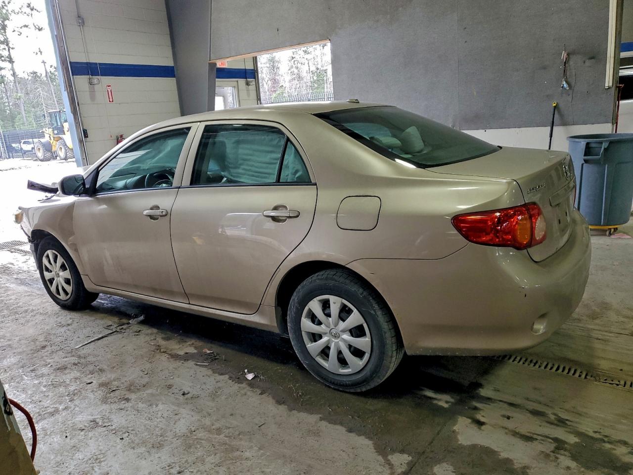 2010 TOYOTA COROLLA BASE photo 2