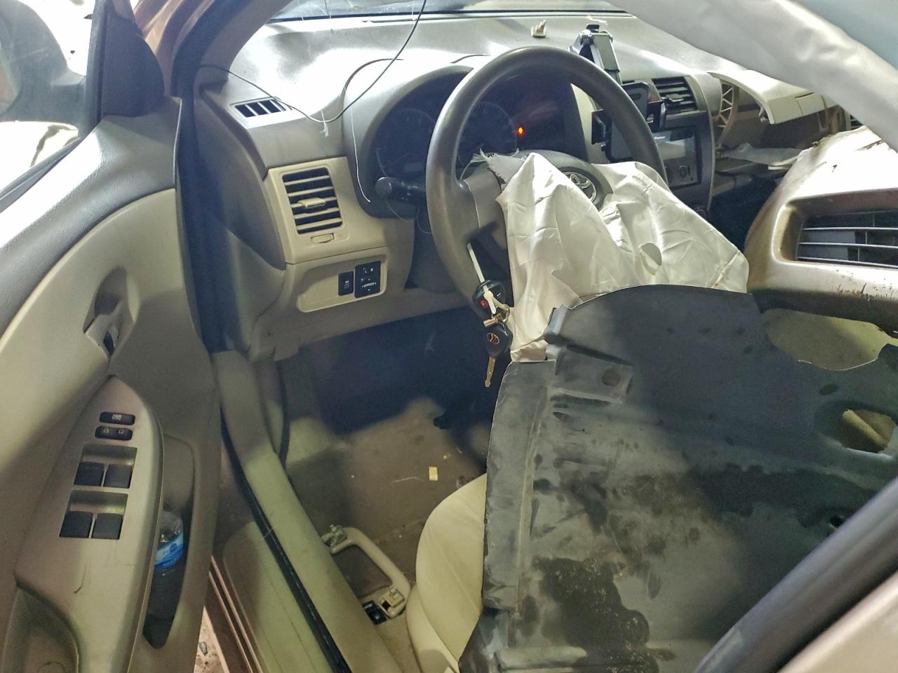 2010 TOYOTA COROLLA BASE photo 8