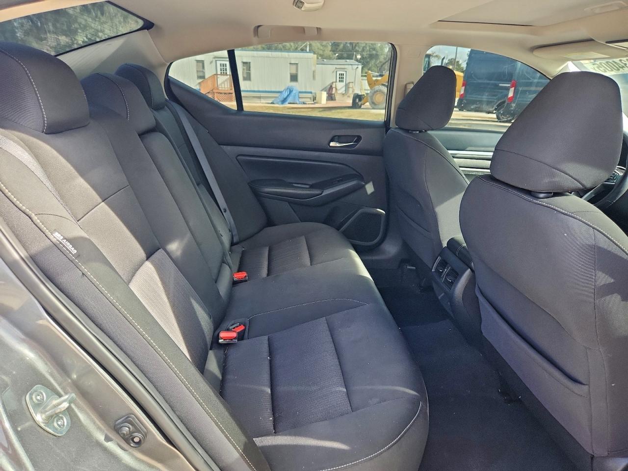 2019 NISSAN ALTIMA SV photo 10
