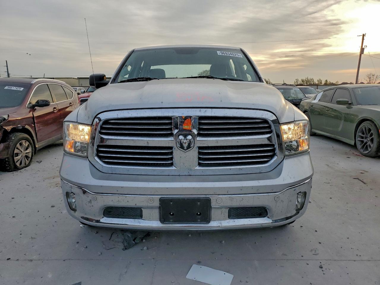 2019 RAM 1500 CLASSIC SLT photo 5