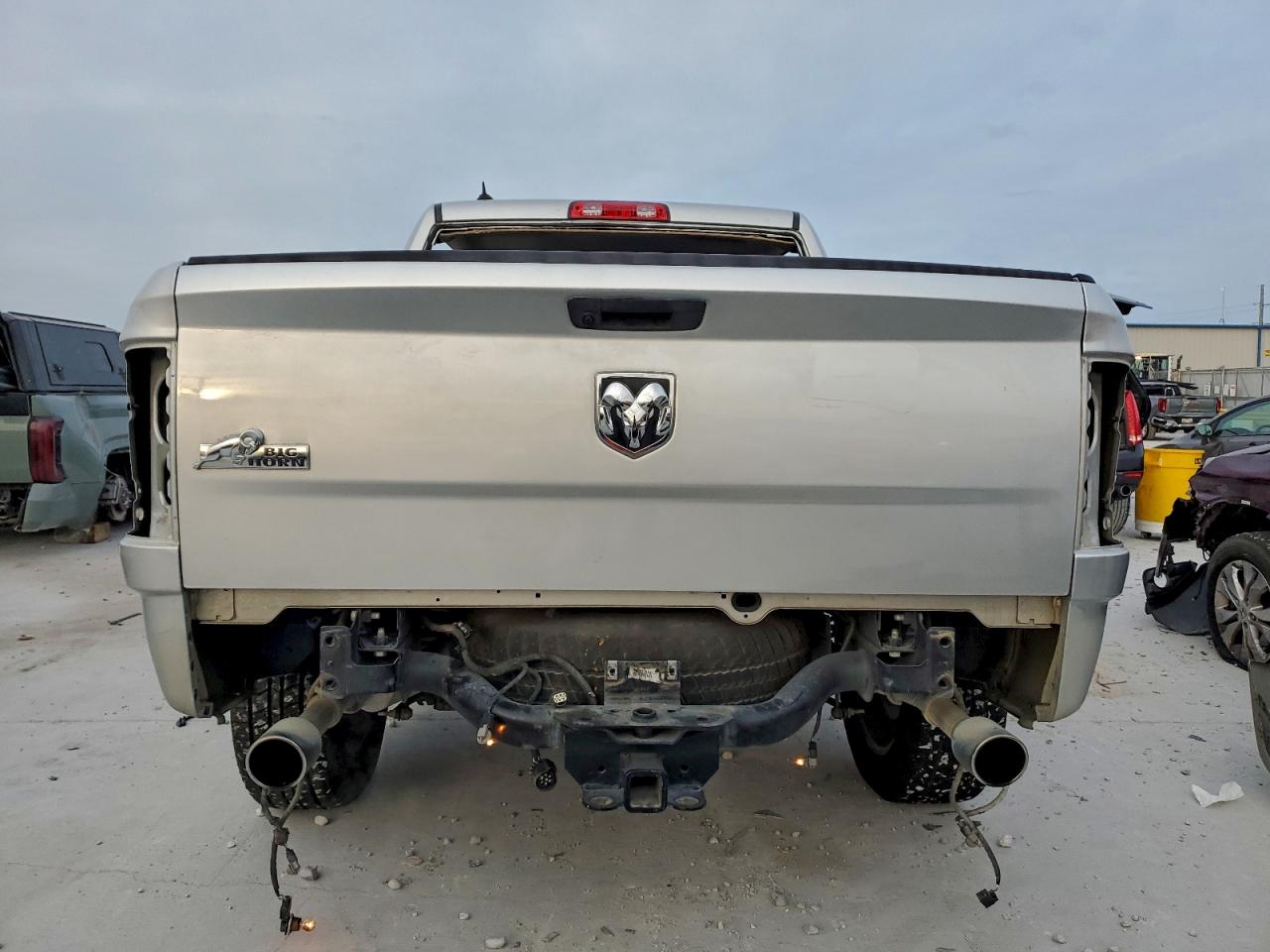 2019 RAM 1500 CLASSIC SLT photo 6