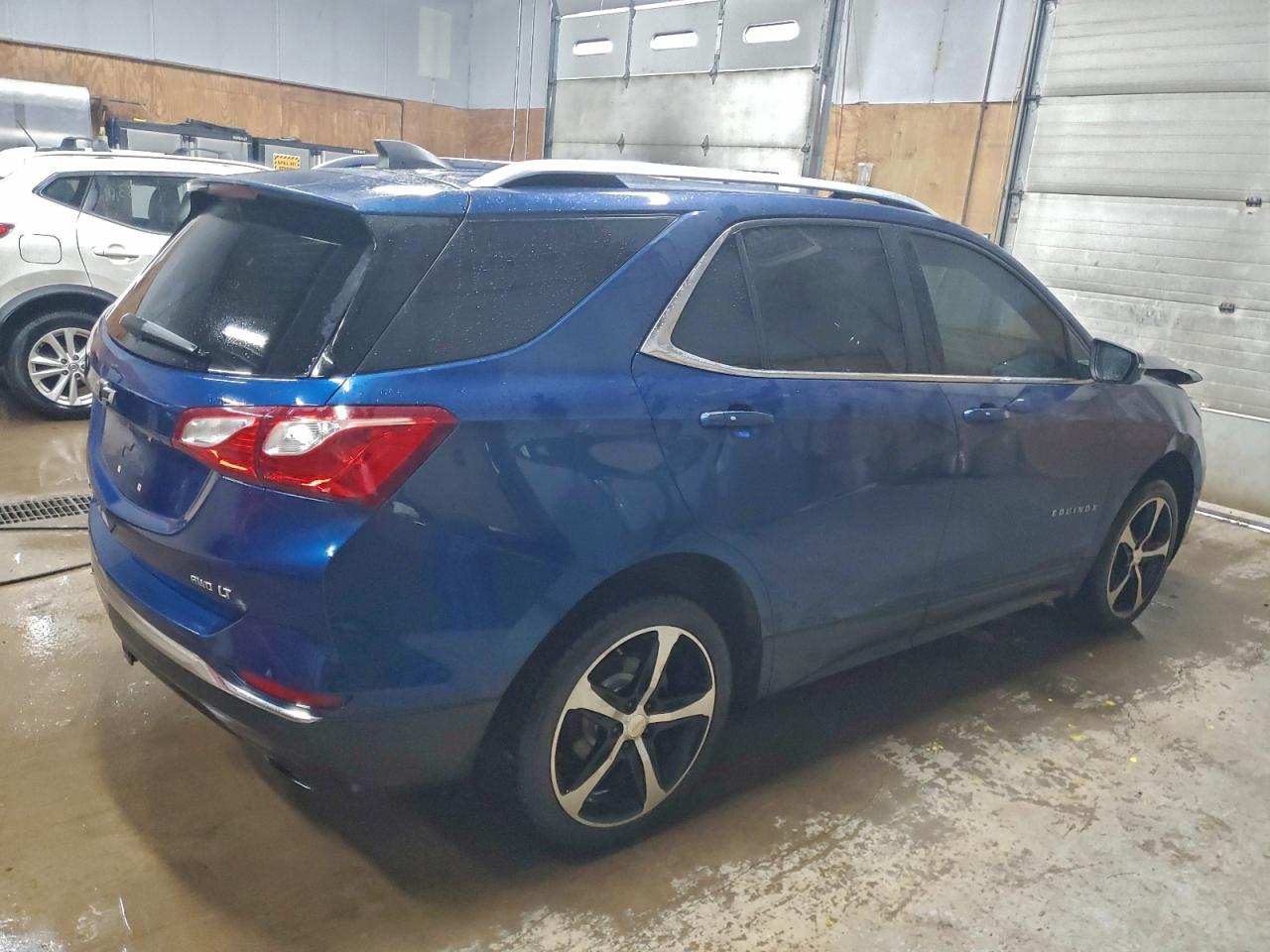 2019 CHEVROLET EQUINOX LT photo 3