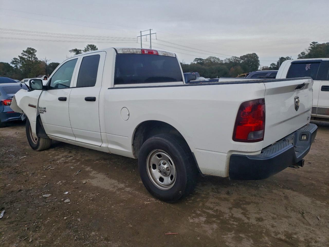 2019 RAM 1500 CLASSIC TRADESMAN photo 2