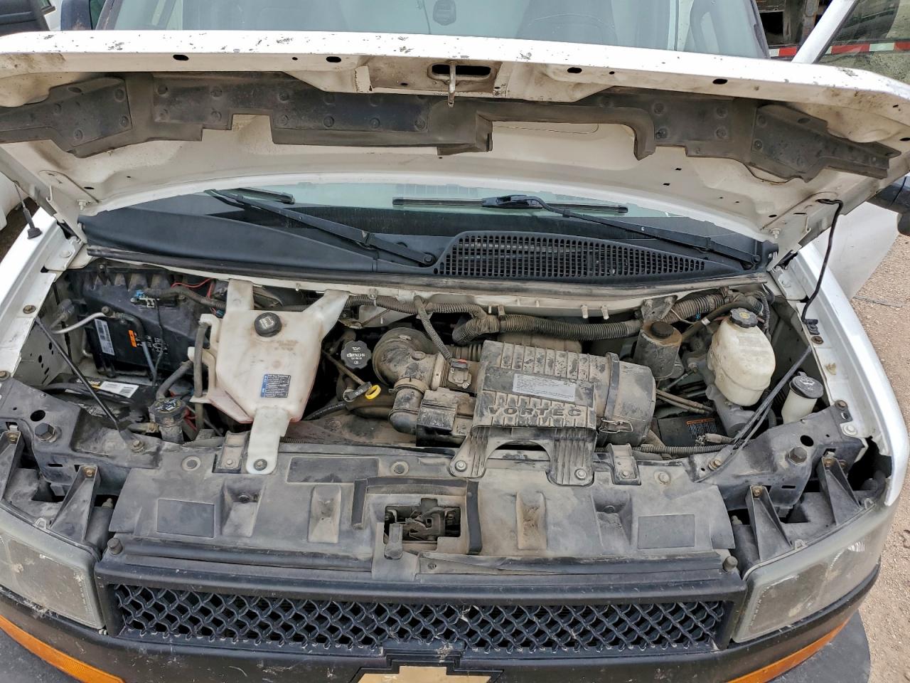 2019 CHEVROLET EXPRESS G3500 BOX TRUCK photo 21