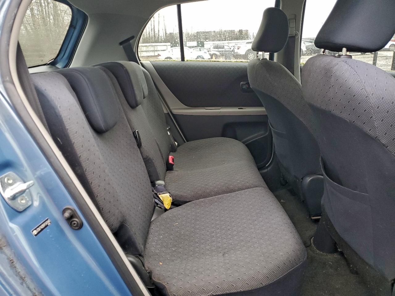 2009 TOYOTA YARIS photo 11