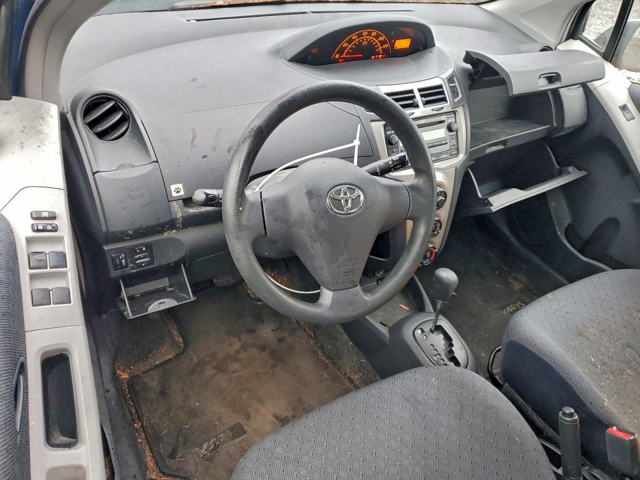 2009 TOYOTA YARIS photo 8