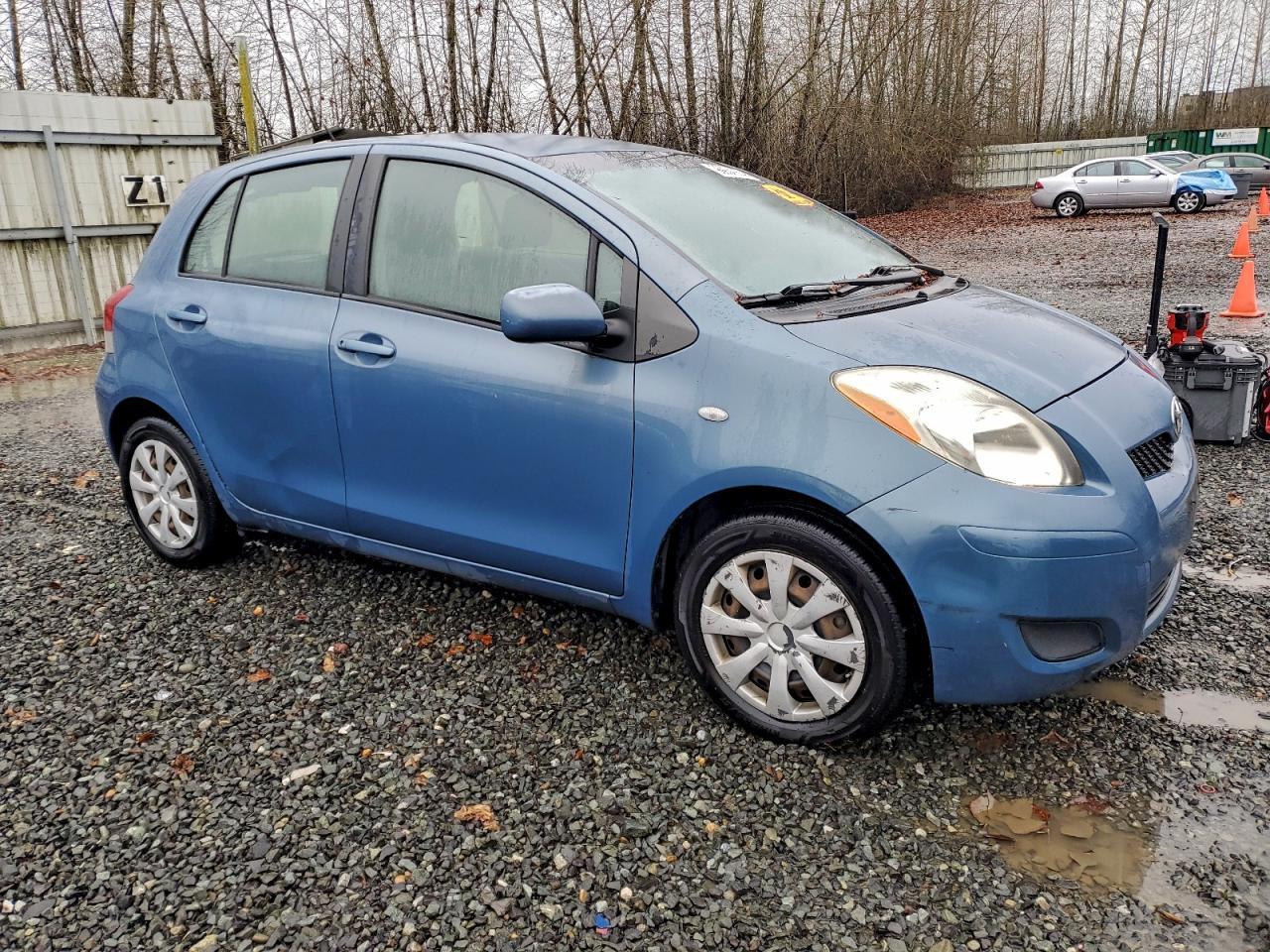 2009 TOYOTA YARIS photo 4