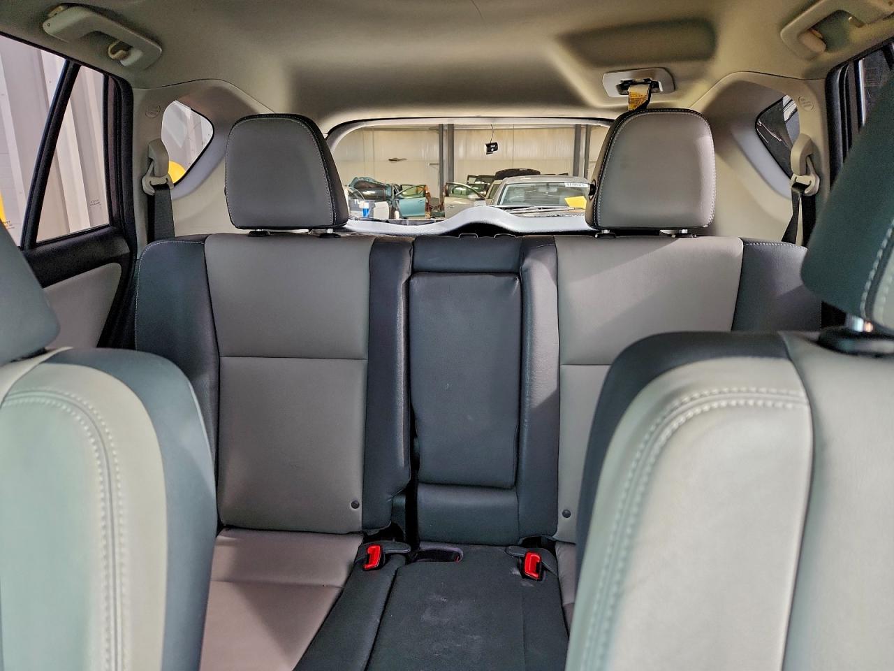 2015 TOYOTA RAV4 LIMITED photo 10