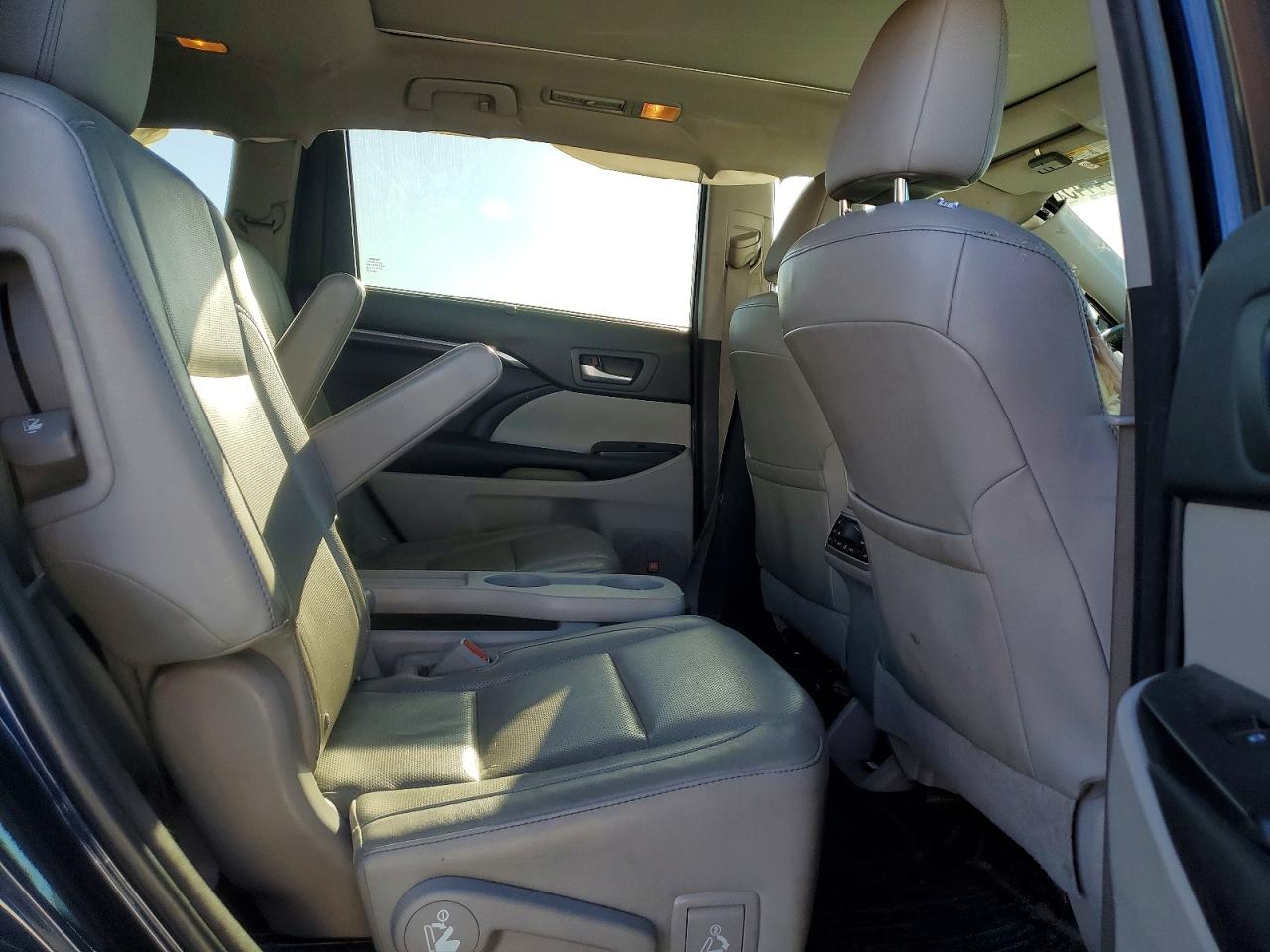 2016 TOYOTA HIGHLANDER HYBRID LIMITED photo 11
