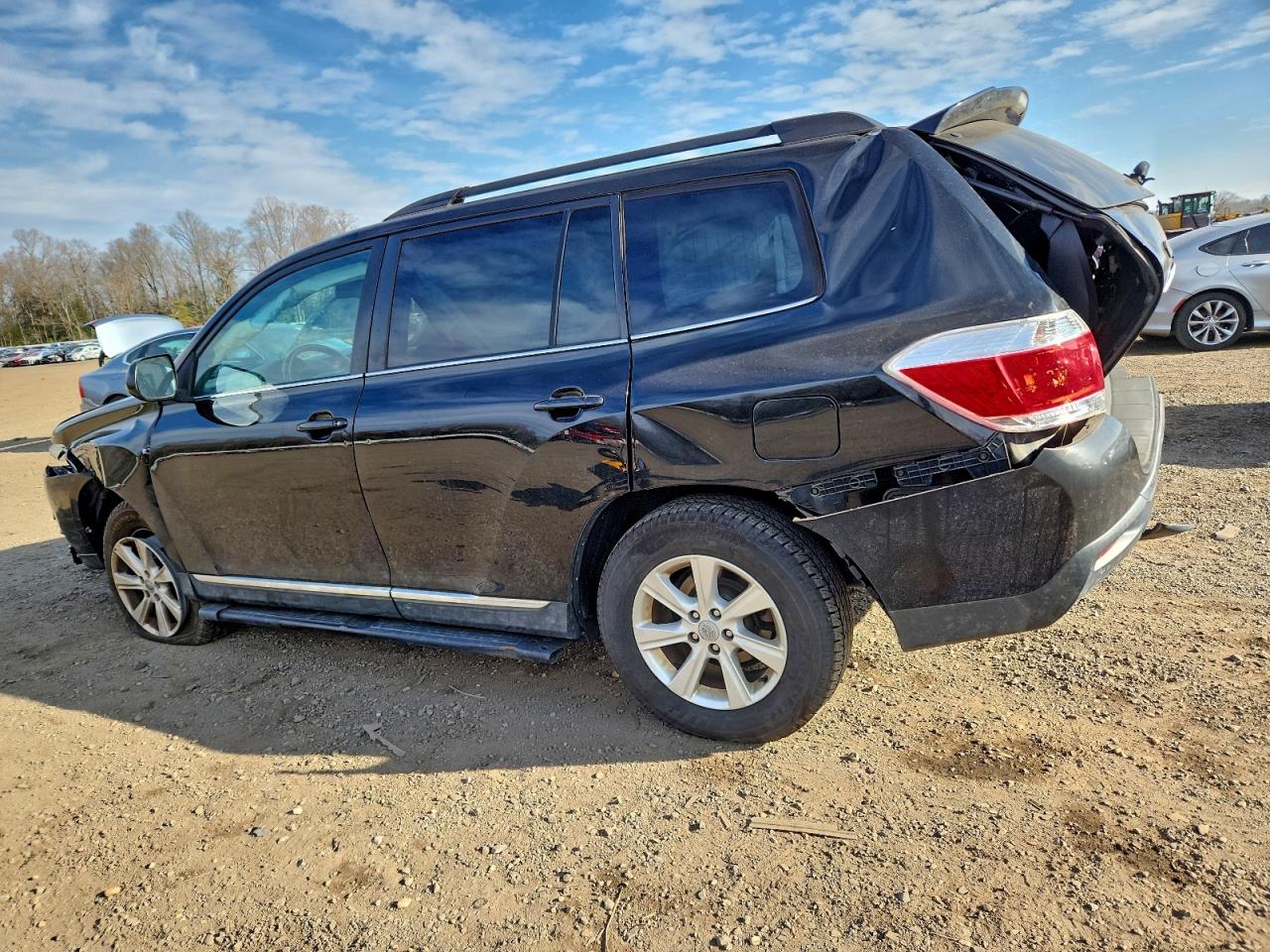 2011 TOYOTA HIGHLANDER BASE photo 2