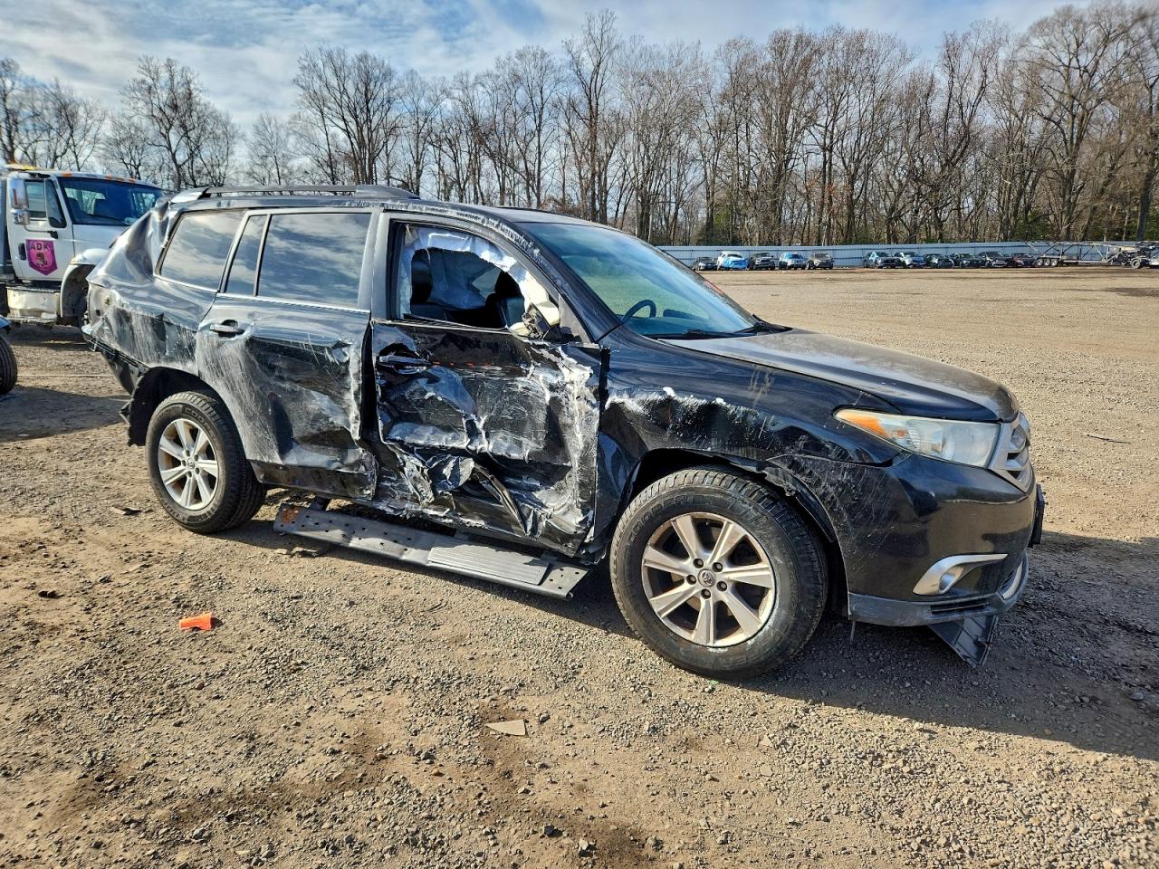 2011 TOYOTA HIGHLANDER BASE photo 4
