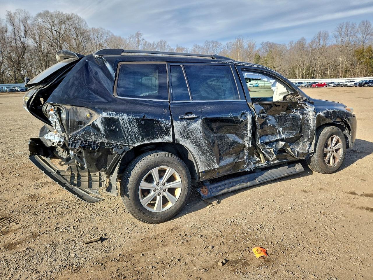 2011 TOYOTA HIGHLANDER BASE photo 3