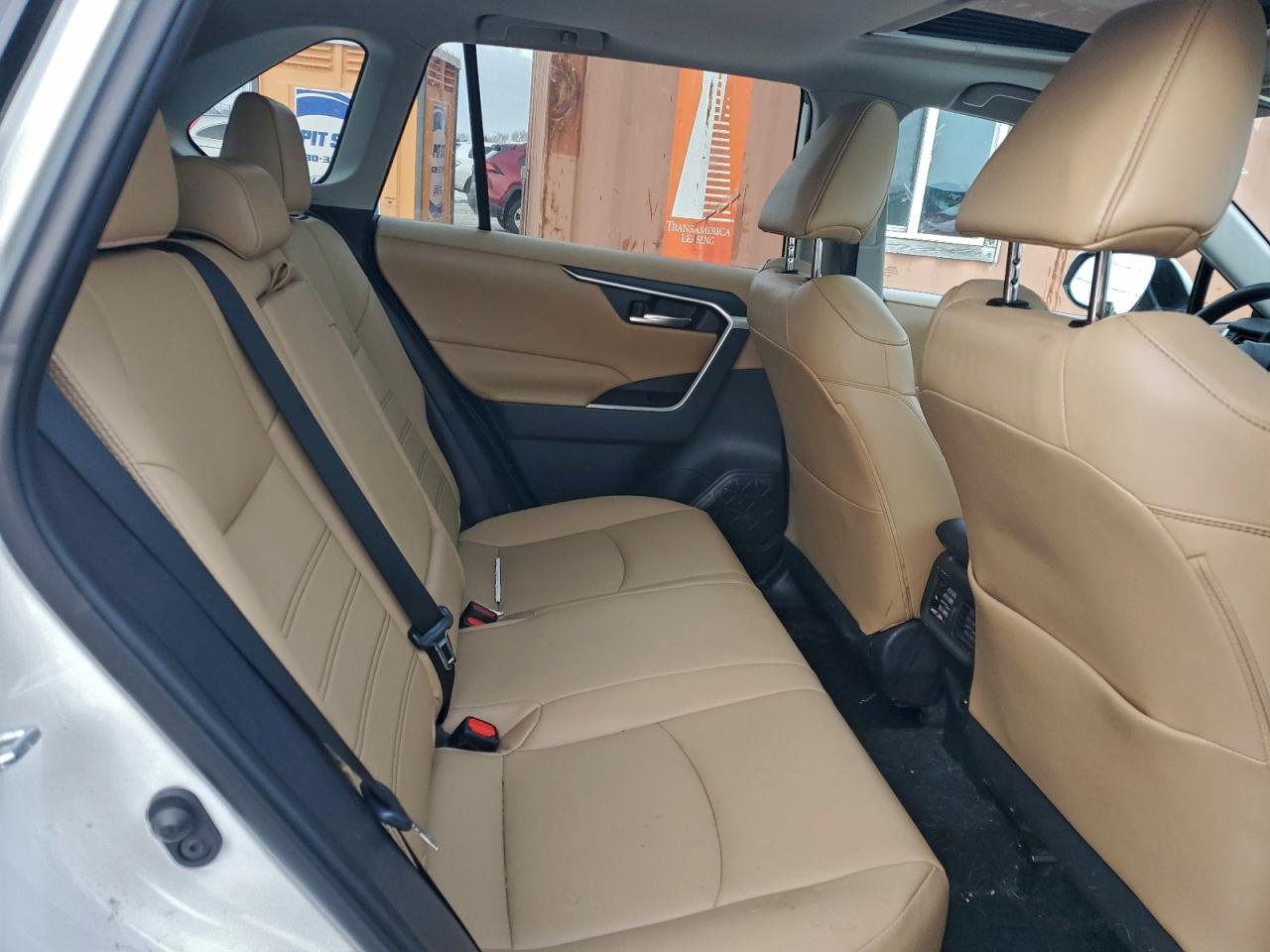2021 TOYOTA RAV4 XLE PREMIUM photo 37
