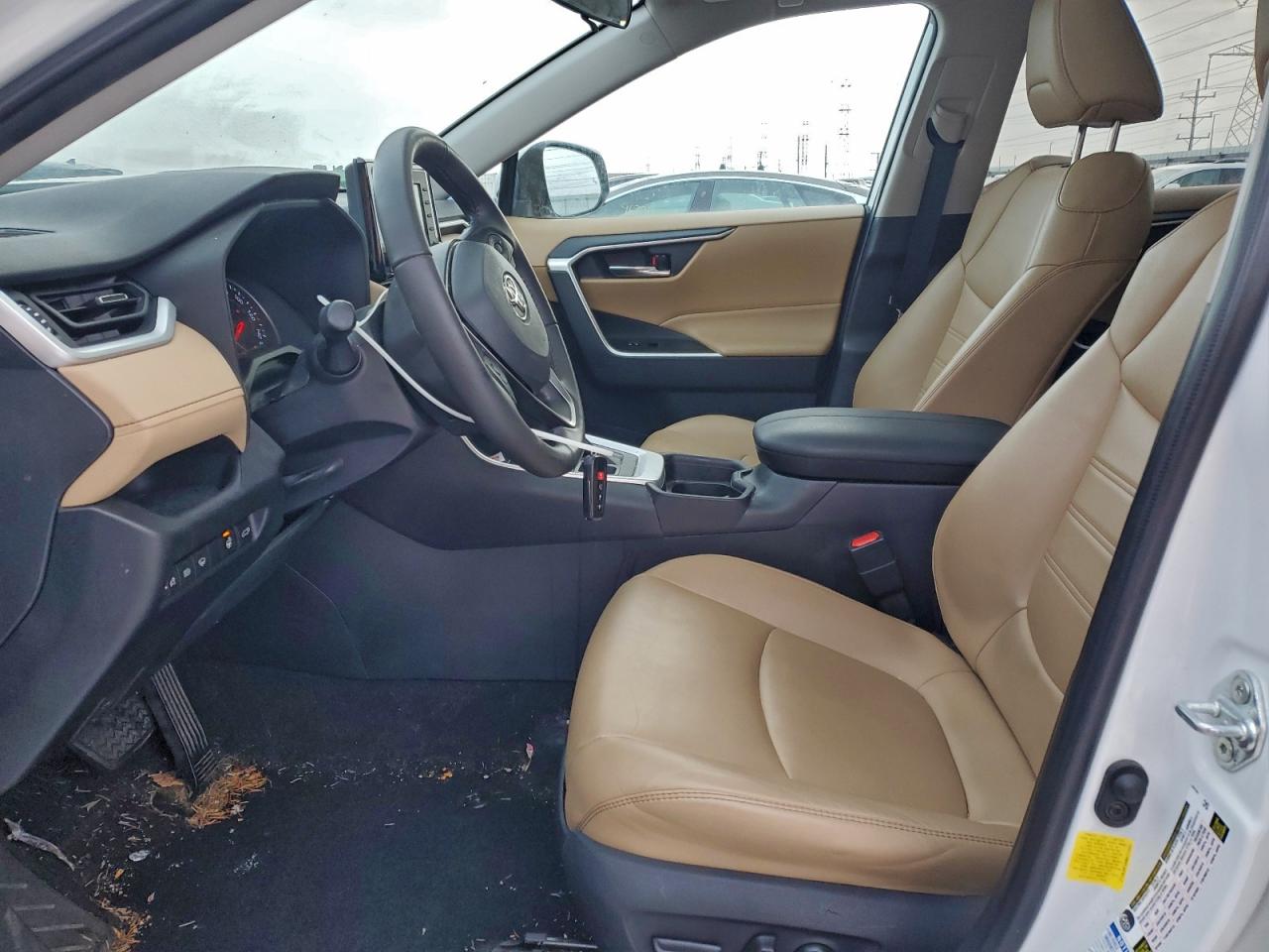 2021 TOYOTA RAV4 XLE PREMIUM photo 25