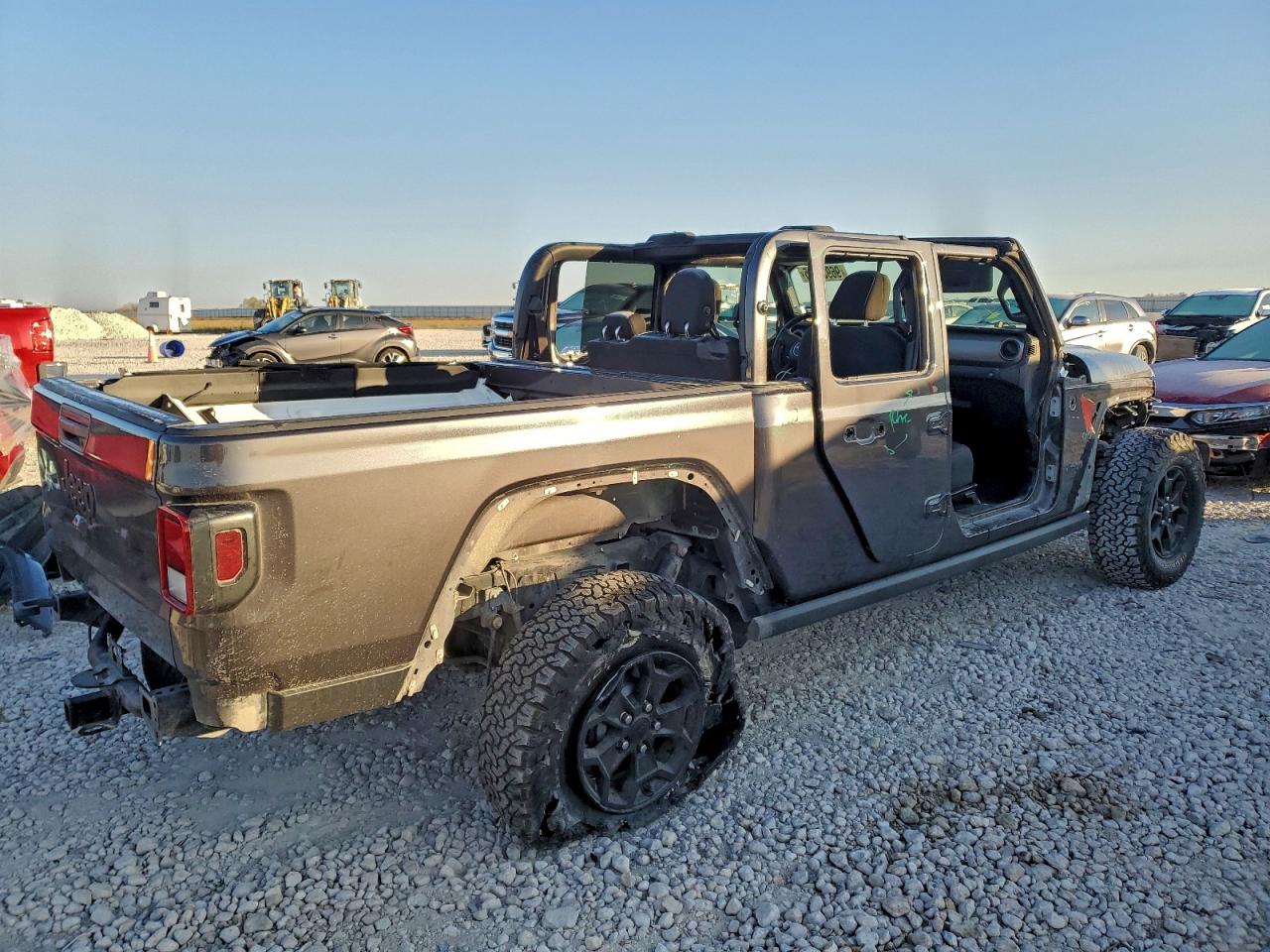 2021 JEEP GLADIATOR SPORT photo 3
