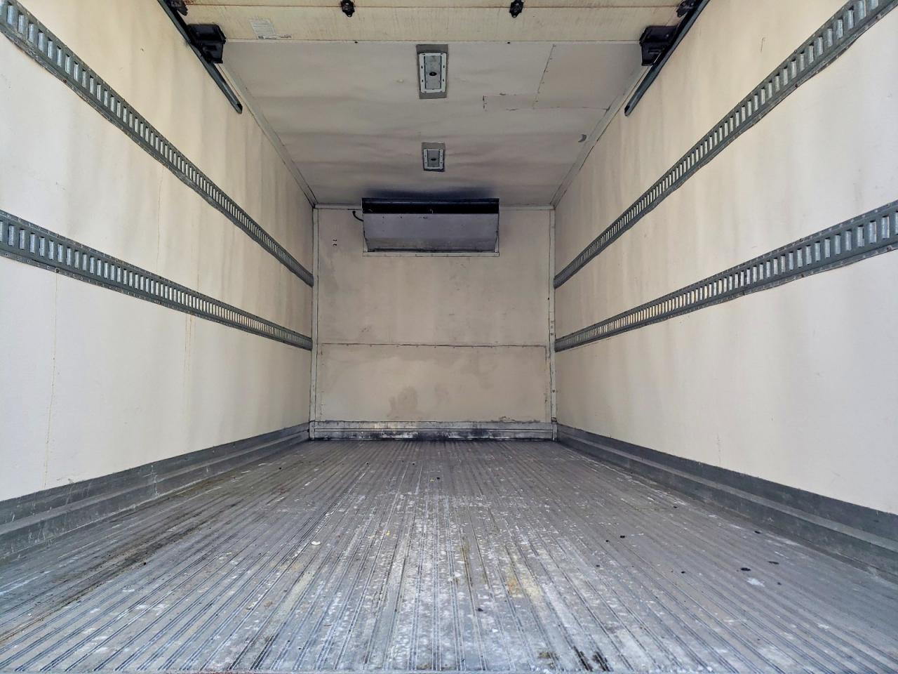 2018 FREIGHTLINER BUSINESS CLASS M2 REFRIGERATED BOX TRUCK photo 10