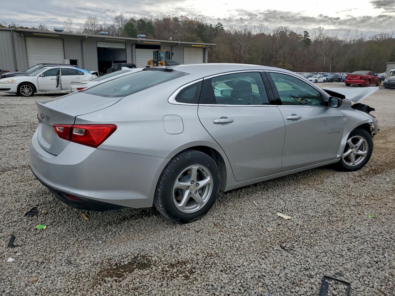 2018 CHEVROLET MALIBU LS photo 3