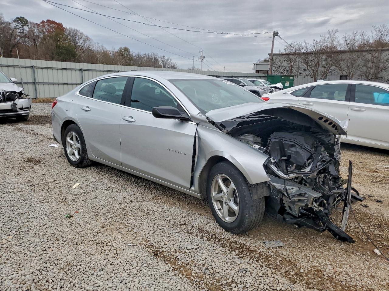 2018 CHEVROLET MALIBU LS photo 4