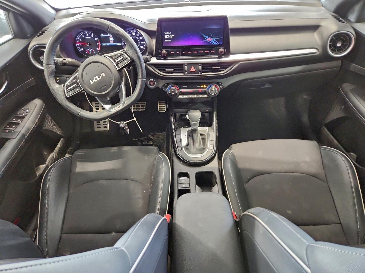 2023 KIA FORTE GT LINE photo 8